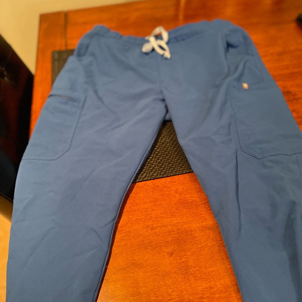 Fig scrub pants large skinny